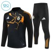 Børn - Real Madrid Trænings Sweatshirt 2025-26 Kvart zip Sort Børn - Real Madrid Trænings Sweatshirt 2025-26 Kvart zip Sort