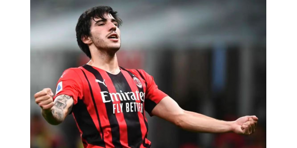 AC Milans midtbanespiller Tonali slutter sig til Newcastle United AC Milans midtbanespiller Tonali slutter sig til Newcastle United