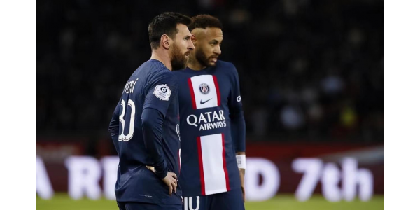 Messi vender tilbage og scorer, da Paris slår Angers 2-0 Messi vender tilbage og scorer, da Paris slår Angers 2-0