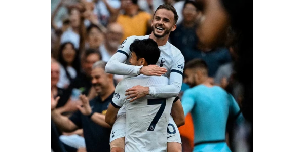Tottenham er ubesejret i de første 5 kampe og jagter tæt på Manchester City i stillingen Tottenham er ubesejret i de første 5 kampe og jagter tæt på Manchester City i stillingen