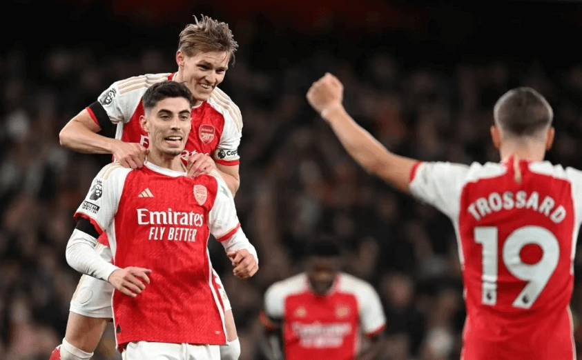 Arsenal slog Chelsea 5-0
