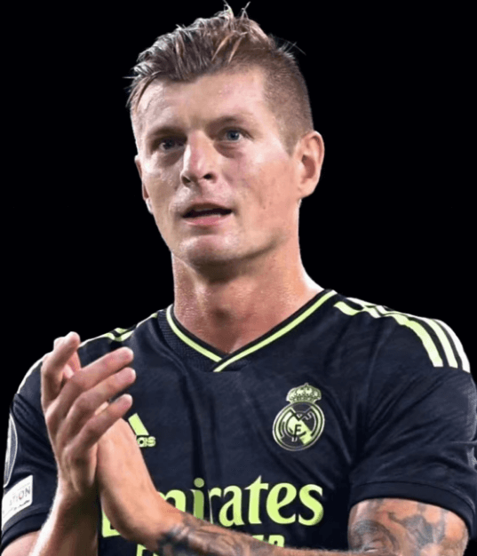 Real Madrids legendariske midtbanespiller Kroos annoncerer sin pensionering!
