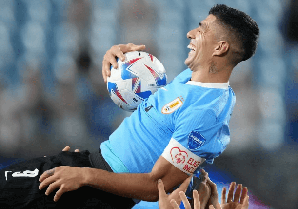 Suarez siger farvel til Uruguays landshold