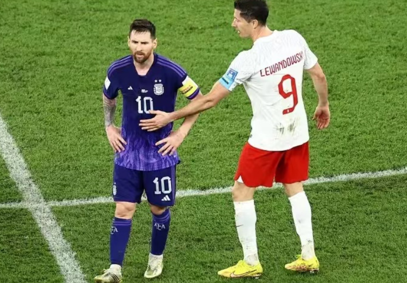 Argentina og Polen går videre til ottendedelsfinalen