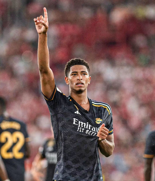 Bellinghams 2 mål og 1 assist hjælper Real Madrid med at vende sejren