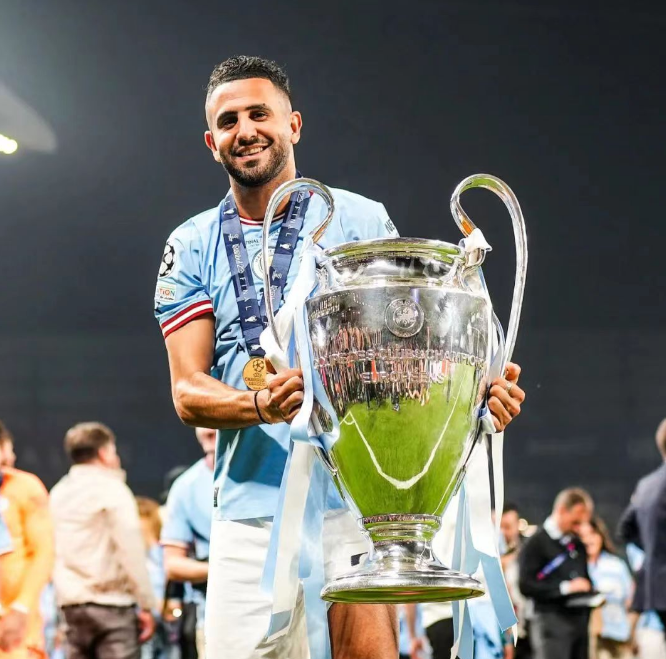 Manchester City-fløjspilleren Mahrez starter på en Saudi-turné