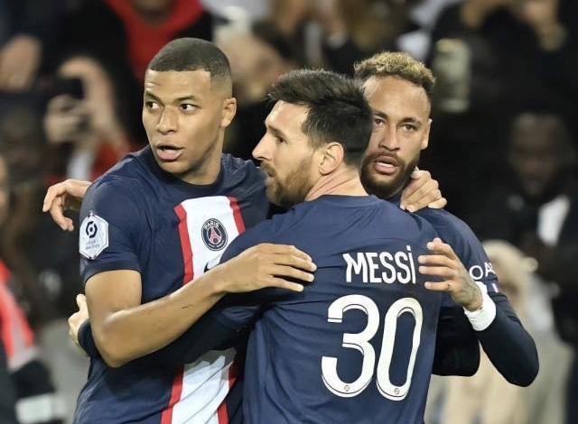Messi Paris Saint-Germain spil 50, milepælskamp