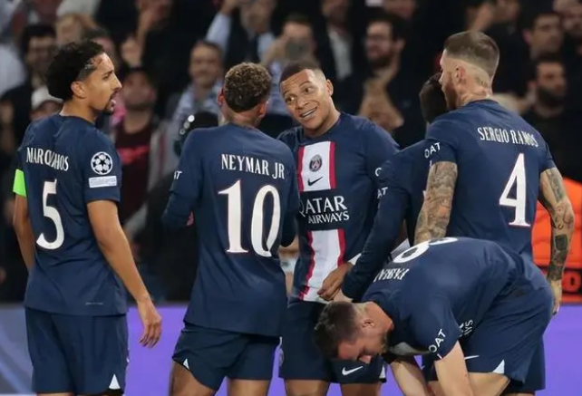Paris har færre udebanemål i gruppespillet og tabte førstepladsen i Champions League-gruppen