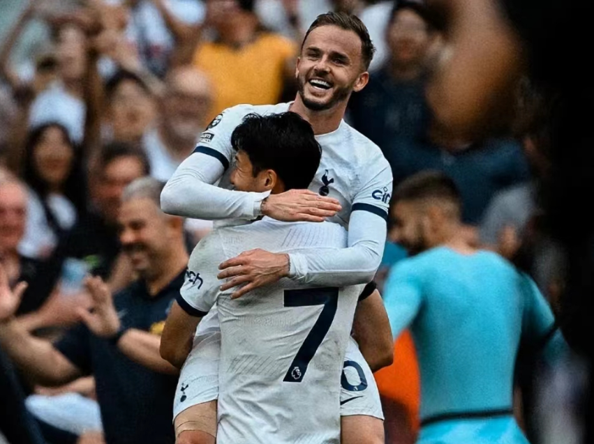 Tottenham er ubesejret i de første 5 kampe og jagter tæt på Manchester City i stillingen